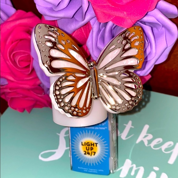 PERCHED BUTTERFLY NIGHTLIGHT
Wallflower Plug In